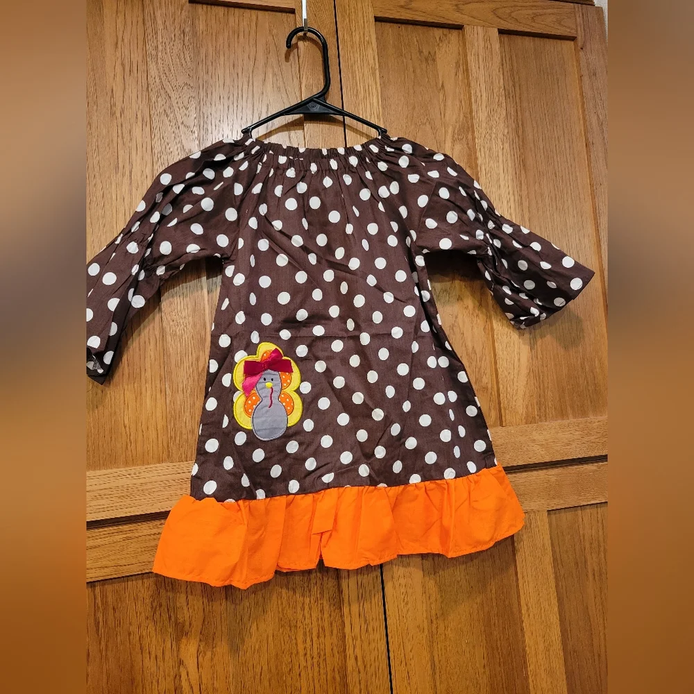 NWOT Thanksgiving Dress for girls NEW...size 6  RUNS SMALL